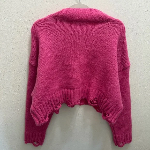 NWT NanaMacs Signature 8 Distressed Crop Pink Sweater Size Small - Picture 7 of 13